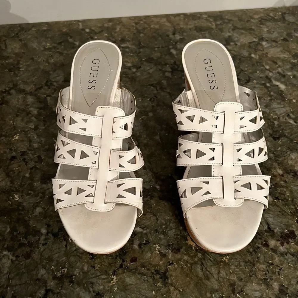 SOLD - Guess Women’s Mules.  White, size 7.5 - Picture 2 of 5